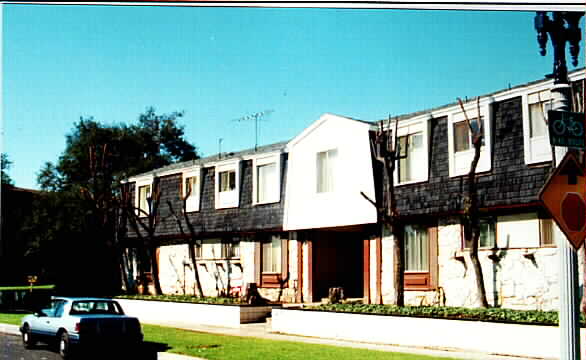 245 Junipero Serra Dr in San Gabriel, CA - Foto de edificio - Building Photo