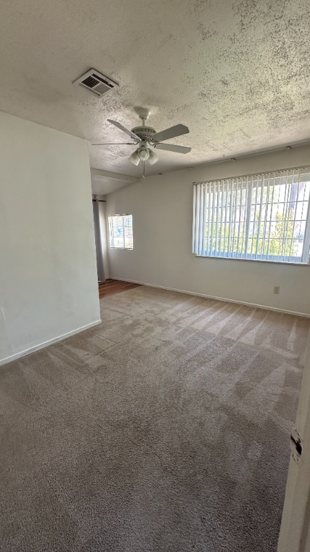 4640 Clairemont Dr in San Diego, CA - Building Photo - Building Photo