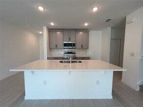 490 Thompson Vlg Ave in Apopka, FL - Building Photo - Building Photo