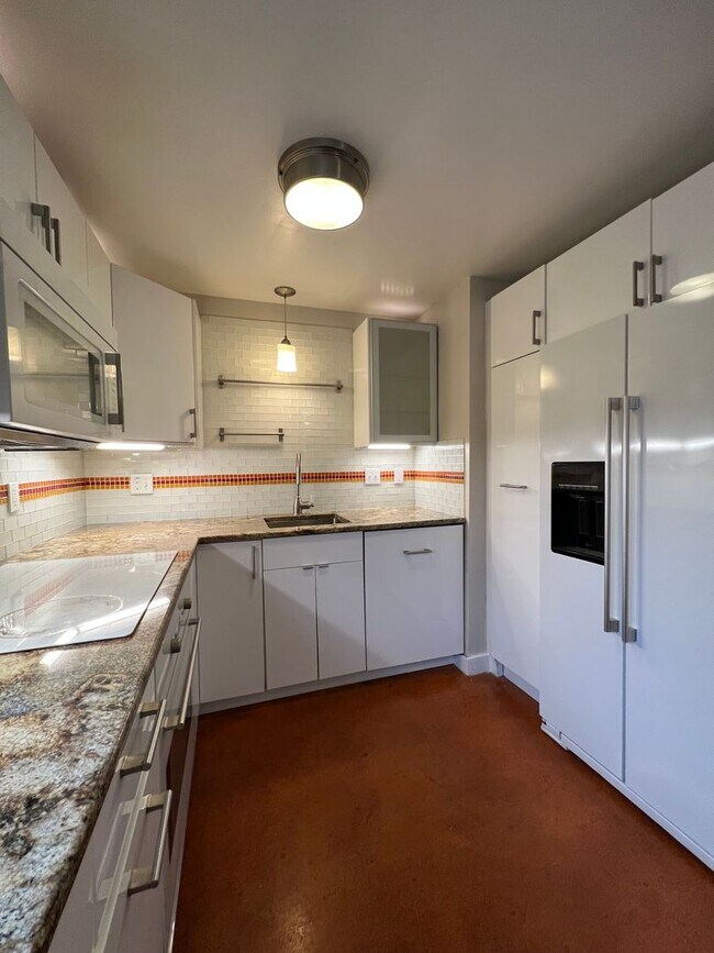 property at 625 Pearl St