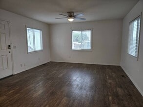358 Petrol Rd in Bakersfield, CA - Building Photo - Building Photo