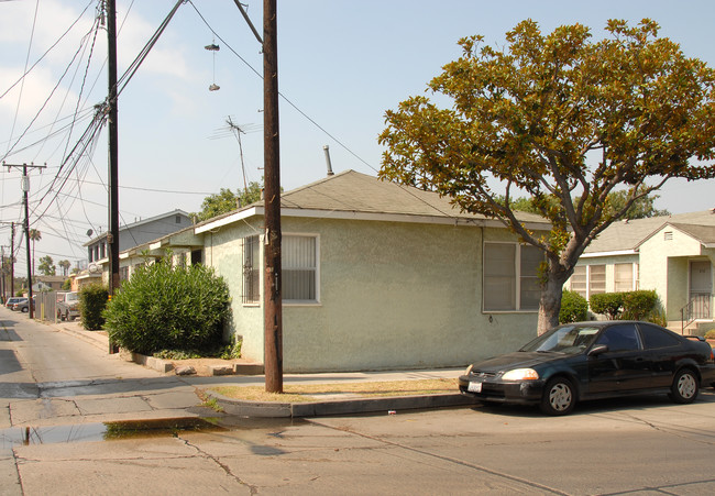 424 17th St in Long Beach, CA - Foto de edificio - Building Photo