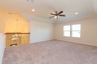 10 Log House Ct in Tomball, TX - Building Photo - Building Photo