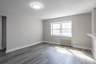 Hudson Ridge Apartments in North Bergen, NJ - Foto de edificio - Interior Photo
