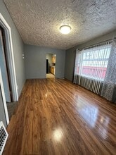 227 Upham St in Klamath Falls, OR - Building Photo - Building Photo