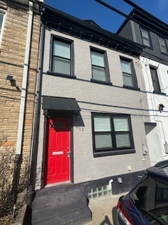 912 Peralta St in Pittsburgh, PA - Building Photo - Building Photo