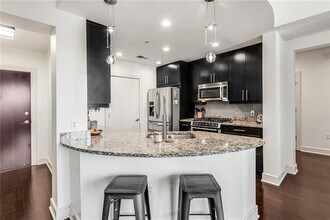 222 12th St NE in Atlanta, GA - Foto de edificio - Building Photo