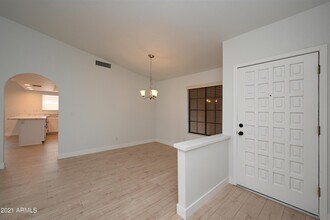 7301 W Canterbury Dr in Peoria, AZ - Building Photo - Building Photo