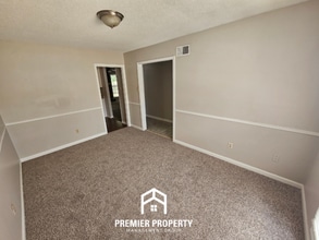 3373 S Mendenhall Rd in Memphis, TN - Building Photo - Building Photo