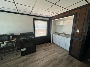 18 W Busse Ave in Mount Prospect, IL - Building Photo - Building Photo