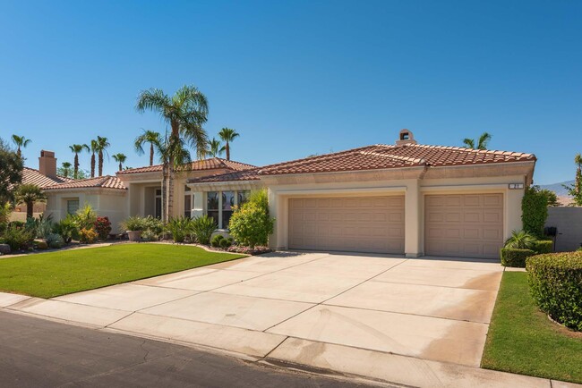 21 Calle La Reina in Rancho Mirage, CA - Foto de edificio - Building Photo