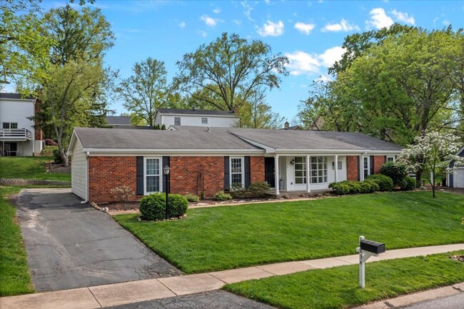 12834 Beaver Dam Rd in Des Peres, MO - Building Photo - Building Photo