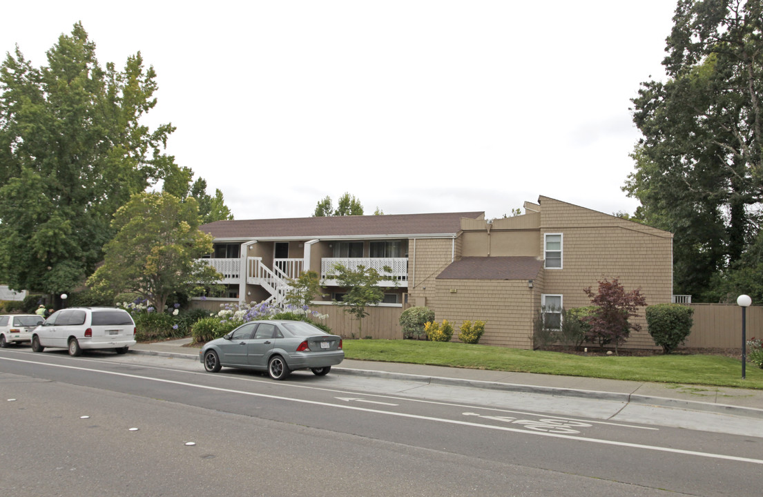 Stony Brook in Santa Rosa, CA - Building Photo