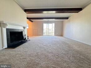 13 Warren Lodge Ct in Cockeysville, MD - Building Photo - Building Photo