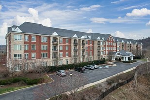 Chapel Pointe Pittsburgh Apartments