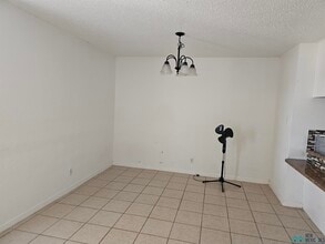 1018 Fairmont Ct in Clovis, NM - Building Photo - Building Photo