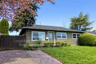 9003 N Curtis Ave in Portland, OR - Building Photo