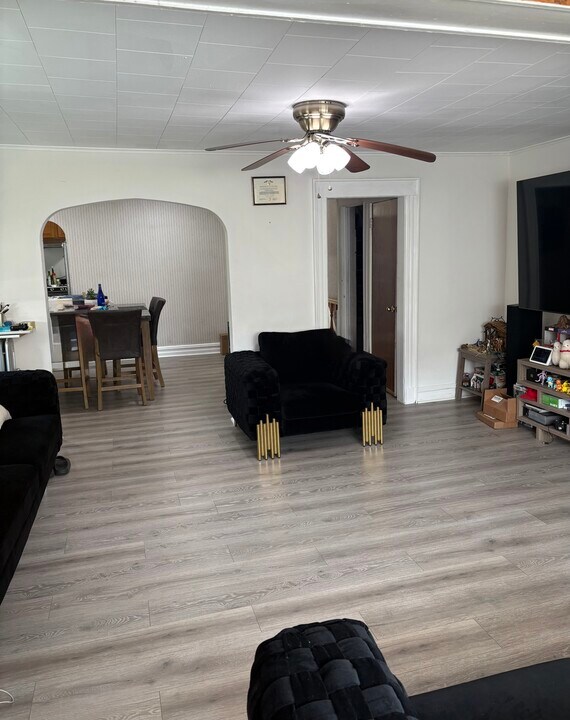 59 Mozart St, Unit Floor 2 in East Rutherford, NJ - Building Photo