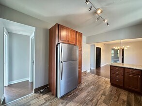 2617 W Rascher Ave, Unit 3 in Chicago, IL - Foto de edificio - Building Photo