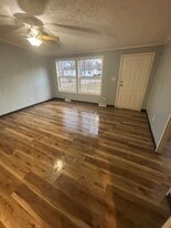 30323 Michiana Dr in Elkhart, IN - Building Photo