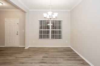 4611 Meadowfield Rd in Charlotte, NC - Foto de edificio - Building Photo