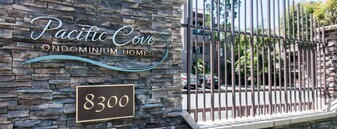 8300 Manitoba St in Los Angeles, CA - Building Photo