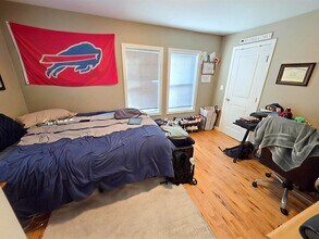 1 Theriault Ct, Unit 1 in Cambridge, MA - Building Photo - Building Photo