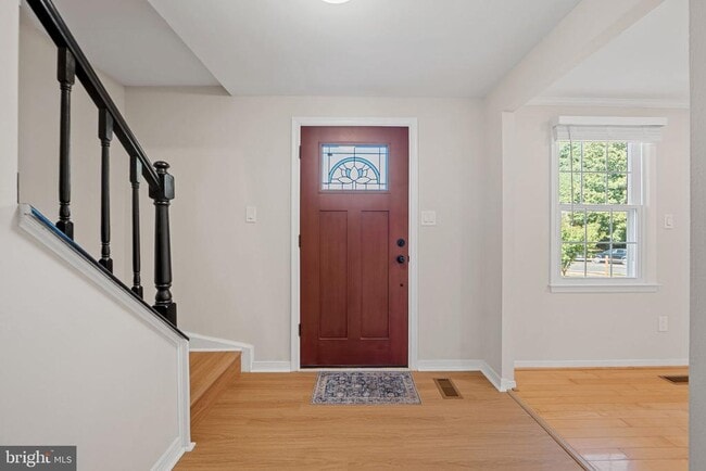 3301 Fallowfield Dr in Falls Church, VA - Building Photo - Building Photo