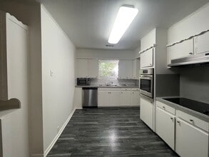 222 E Franklin St in Grapevine, TX - Building Photo - Building Photo