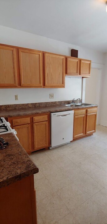 351-351 Roosevelt Ave in Syracuse, NY - Building Photo