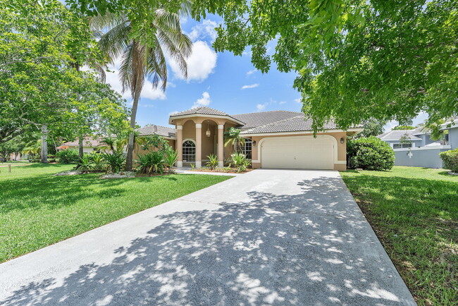 4868 Kensington Cir in Coral Springs, FL - Building Photo - Building Photo