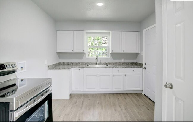 5123 Peachtree St in Houston, TX - Building Photo - Building Photo