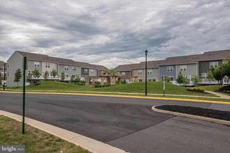6002 Camerons Ferry Dr in Haymarket, VA - Building Photo - Building Photo