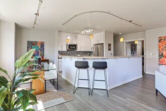 900 Aurora Ave N in Seattle, WA - Building Photo - Building Photo