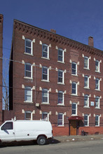 121-123 Clemente St in Holyoke, MA - Building Photo - Building Photo