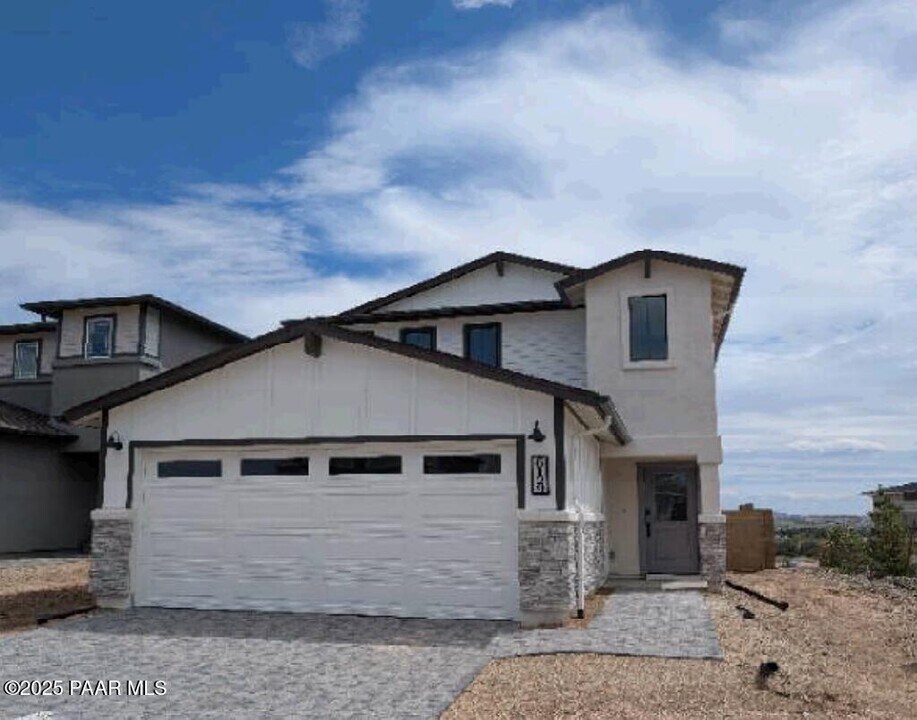 6129 Lonesome Dr in Prescott, AZ - Building Photo