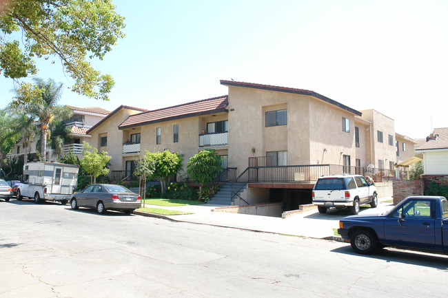 420 W Salem Ave in Glendale, CA - Foto de edificio - Building Photo