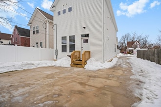 2273 E 100th St in Cleveland, OH - Building Photo - Building Photo