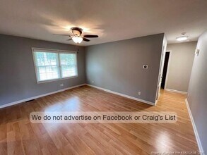 5869 Hunting Ridge Rd in Hope Mills, NC - Building Photo - Building Photo