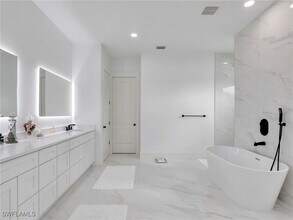 2506 SW 24th Ct in Cape Coral, FL - Foto de edificio - Building Photo