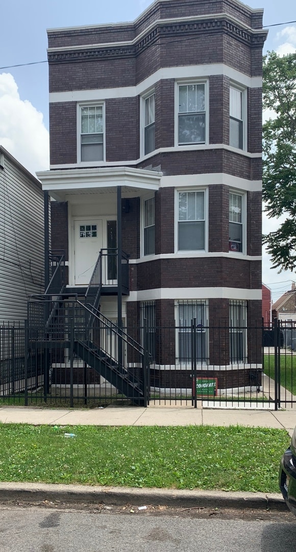 property at 5409 S Winchester Ave