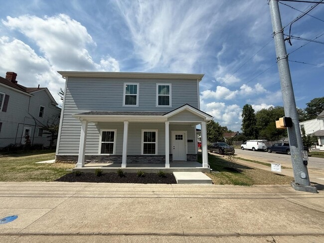 property at 717 Vincennes St