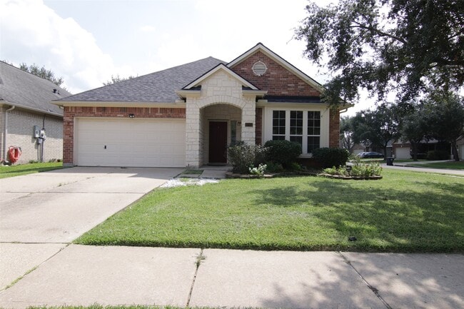 property at 2715 Hidden Bay Ct