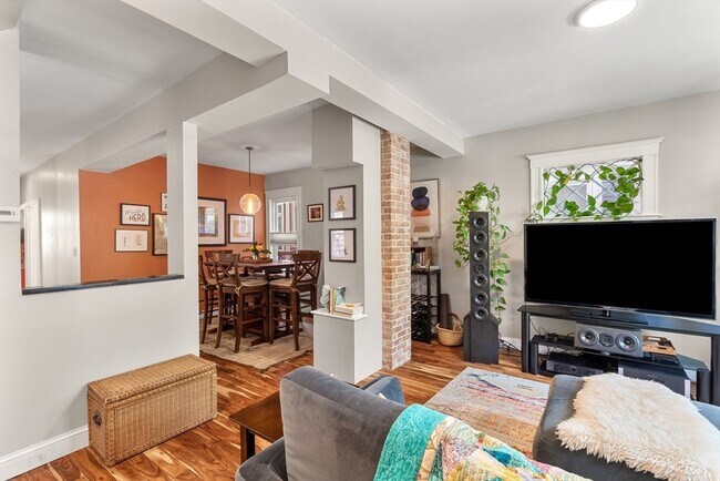 350 Pearl St, Unit 1 in Cambridge, MA - Building Photo - Building Photo