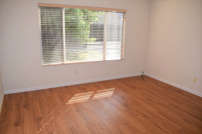 6410 Di Lusso Dr in Elk Grove, CA - Building Photo - Building Photo