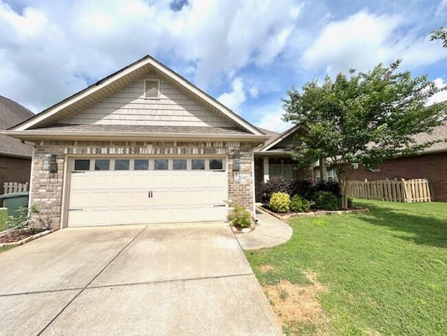 7204 Lathan Dr SE in Owens Cross Roads, AL - Building Photo - Building Photo