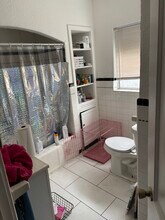 2107 16th St, Unit 2 in Corpus Christi, TX - Foto de edificio - Building Photo