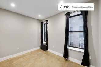 Room in Shared 2 bed/1 bath home in New York, NY - Building Photo - Building Photo