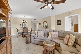 1651 SW 127th Ave in Pembroke Pines, FL - Building Photo - Building Photo