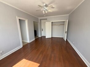 6930 N Greenview Ave in Chicago, IL - Building Photo - Building Photo